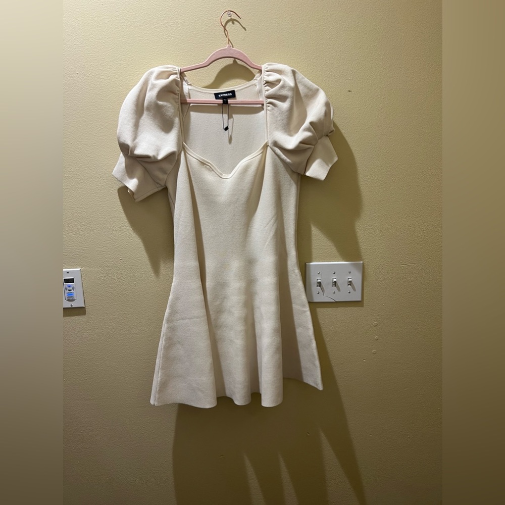Express MIDI Dress Cream